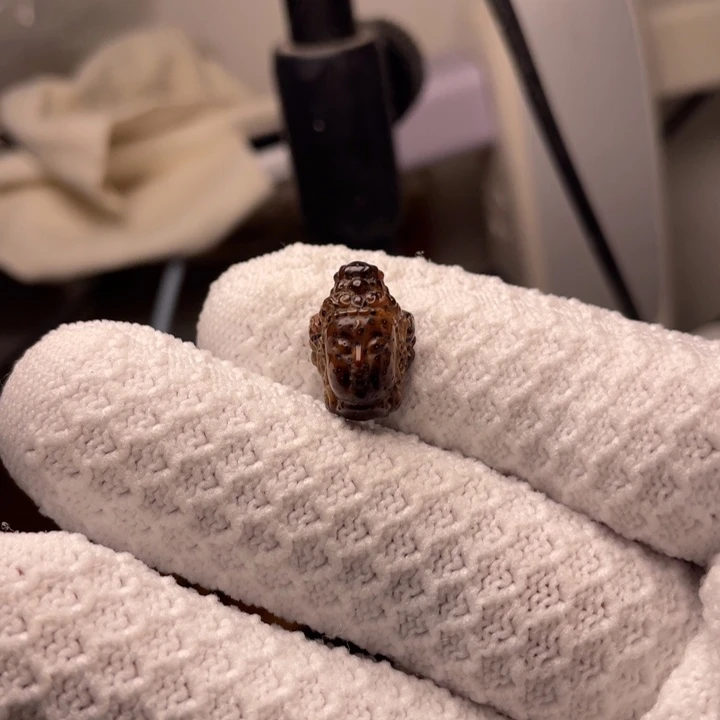 手串星月菩提雕刻杜母