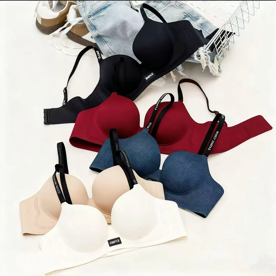 新款小胸内衣聚拢加厚显大漫画胸无钢圈字母平胸肩带杯无痕文胸