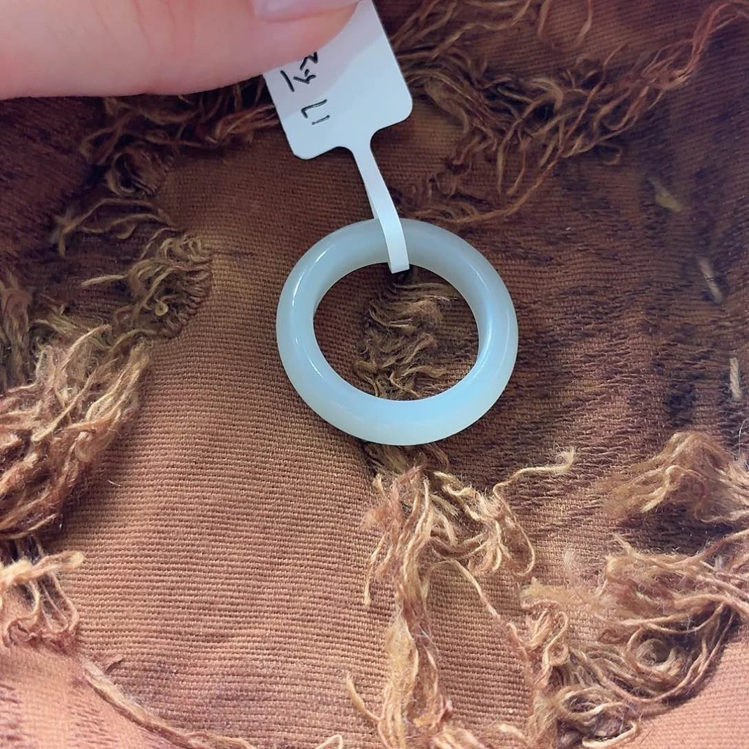 和田玉未镶嵌戒指