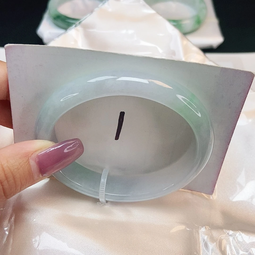 翡翠手镯未镶嵌 贵妃57