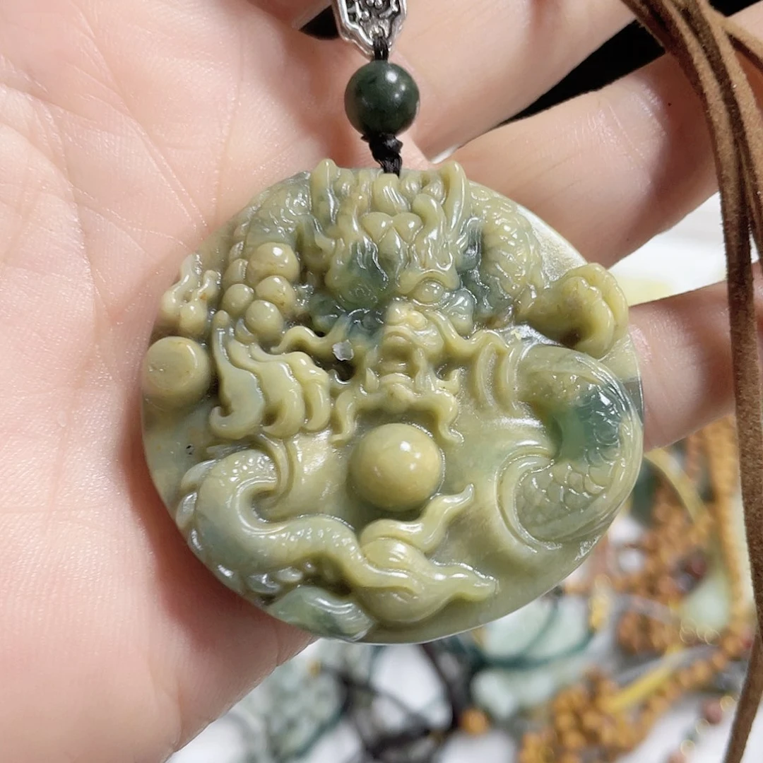 蛇纹石玉颈饰未镶嵌