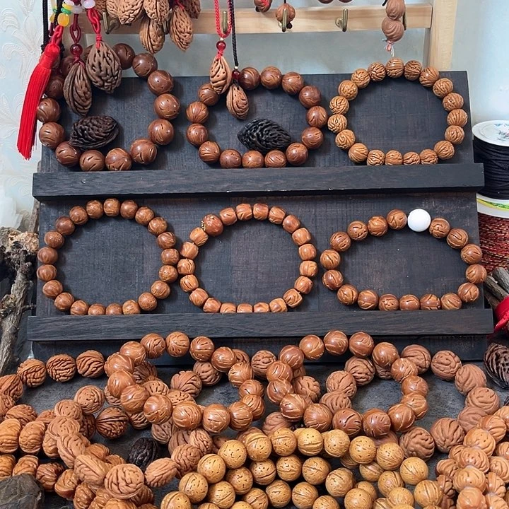 凡***己桃66669999999996699