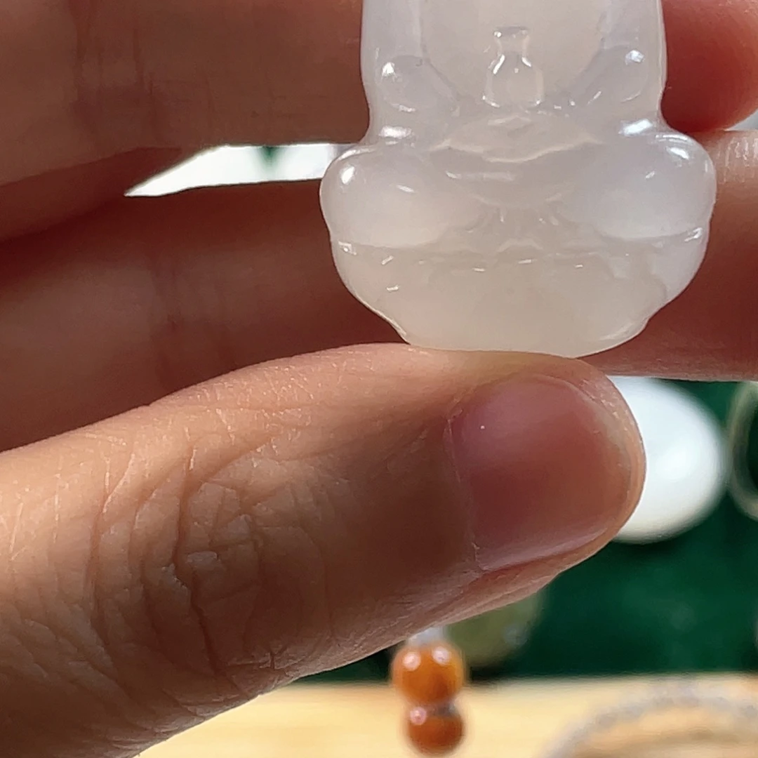 和田玉未镶嵌颈饰蓝**技