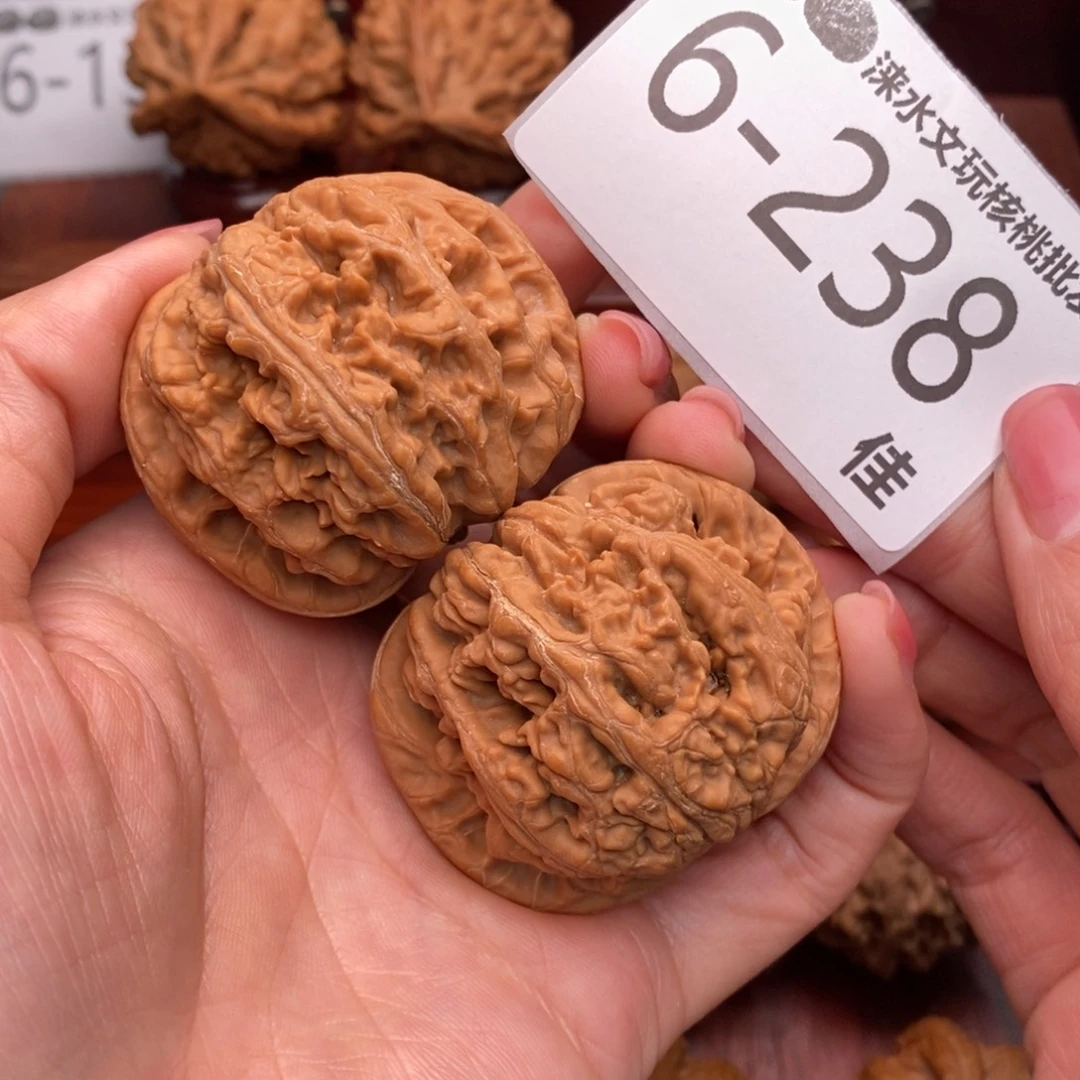 把件文玩核桃48粗筋