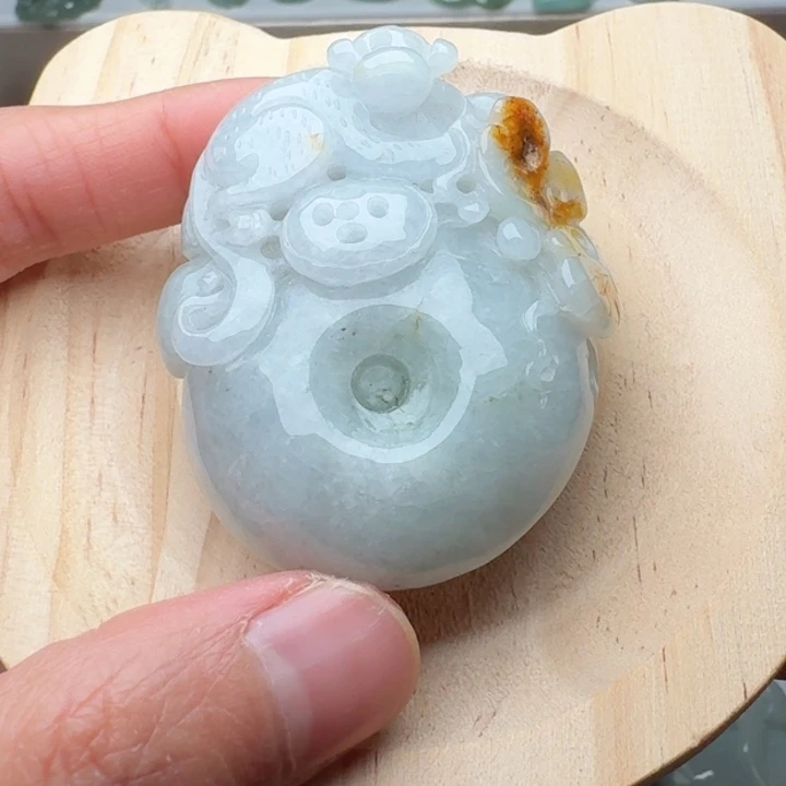 翡翠未镶嵌颈饰特色件