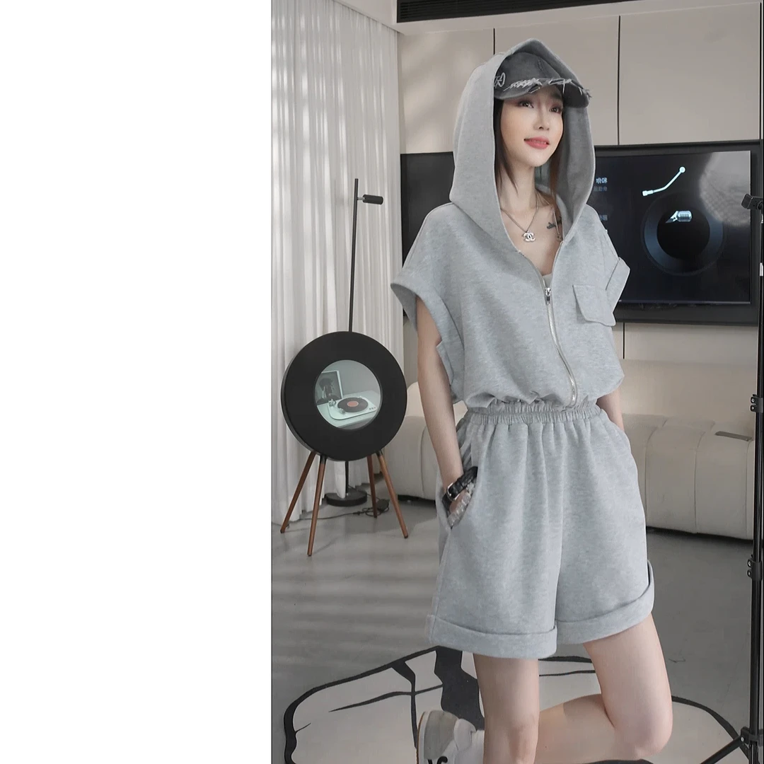 【赵一一】2025夏季新款欧韩休闲收腰连帽针织舒适连体裤Y23238