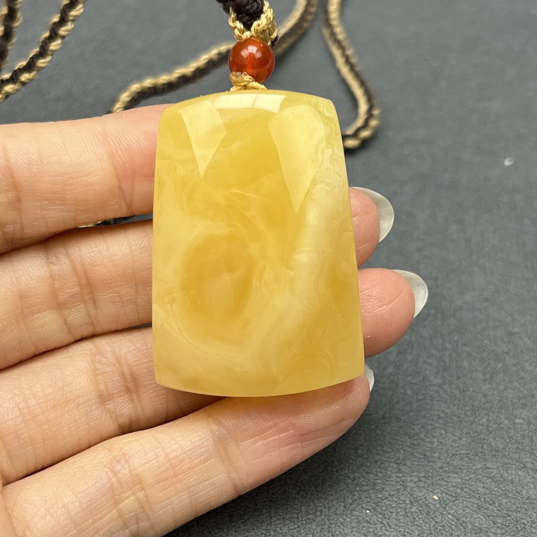 Y4415天然原矿蜜蜡鸡油黄无事牌 28x40x14mm抖音基地质检发货