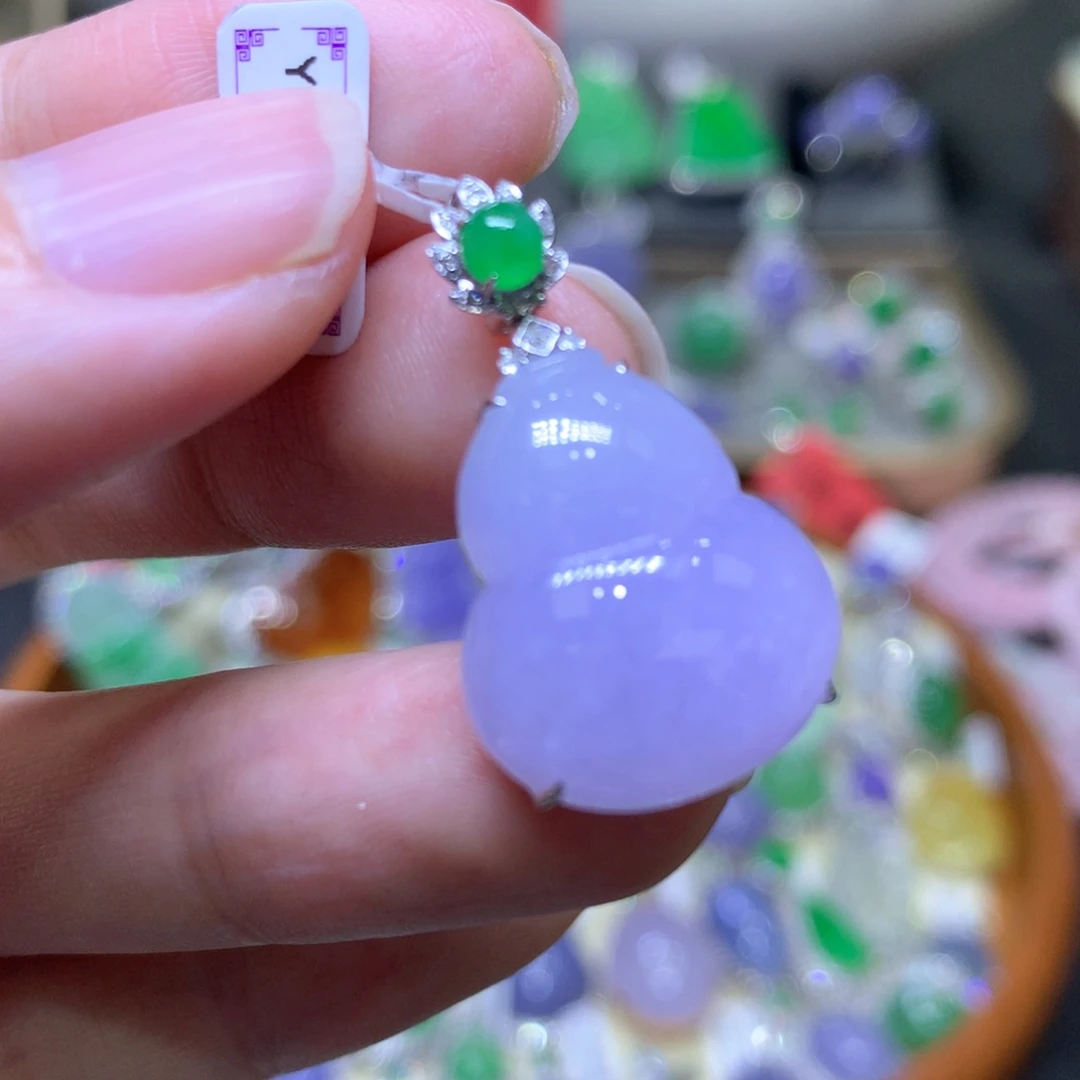 【闪购商品】翡翠颈饰18K金镶嵌翡翠吊坠项链