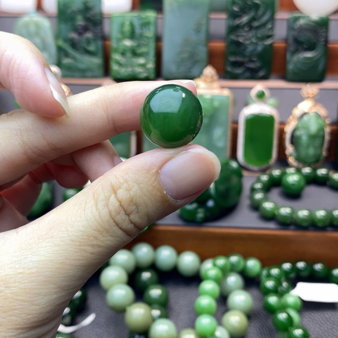 颈饰未镶嵌和田玉（碧玉）新****过单珠卡16买断不退不换