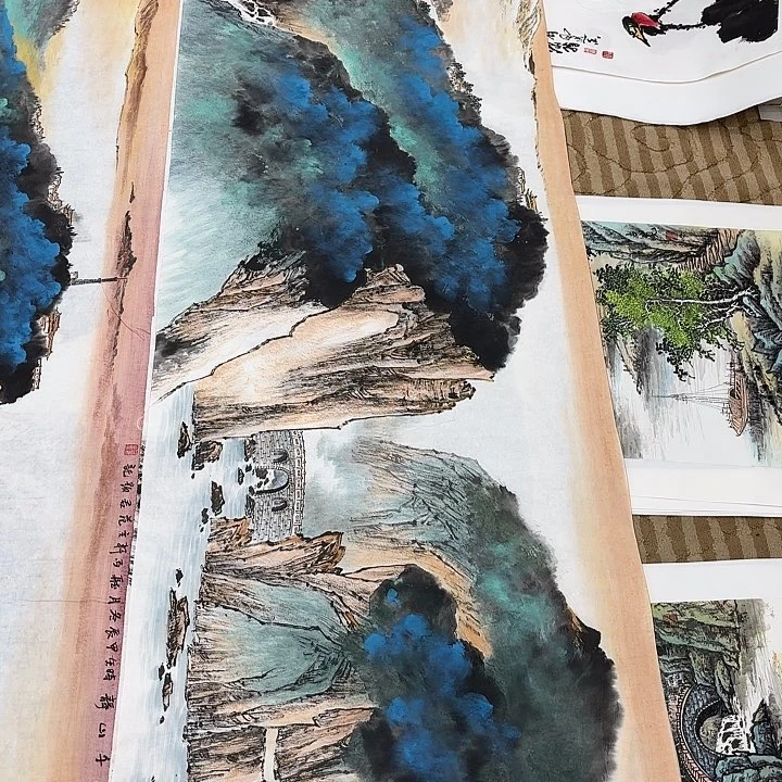 国画山*花鸟的翅膀是一只巨大