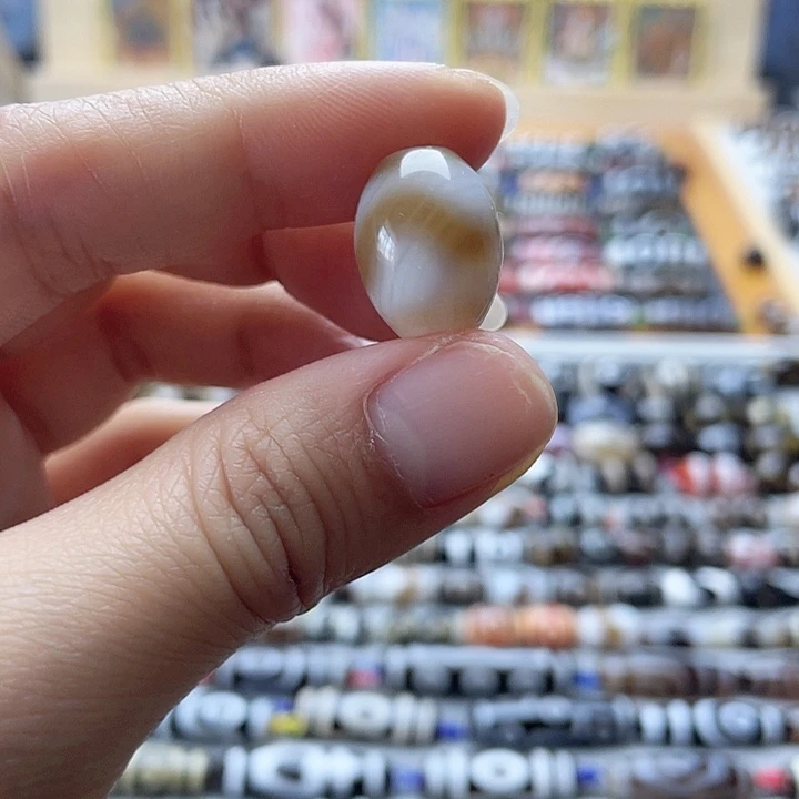 玛瑙/玉髓颈饰未镶嵌匆**?