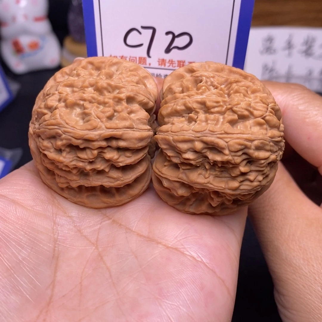 桃核把件45全品白狮子c720
