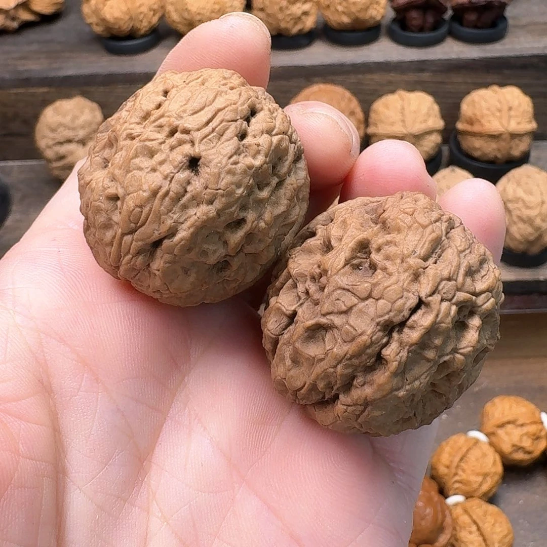 文玩核桃吊坠17血麒麟38尺寸