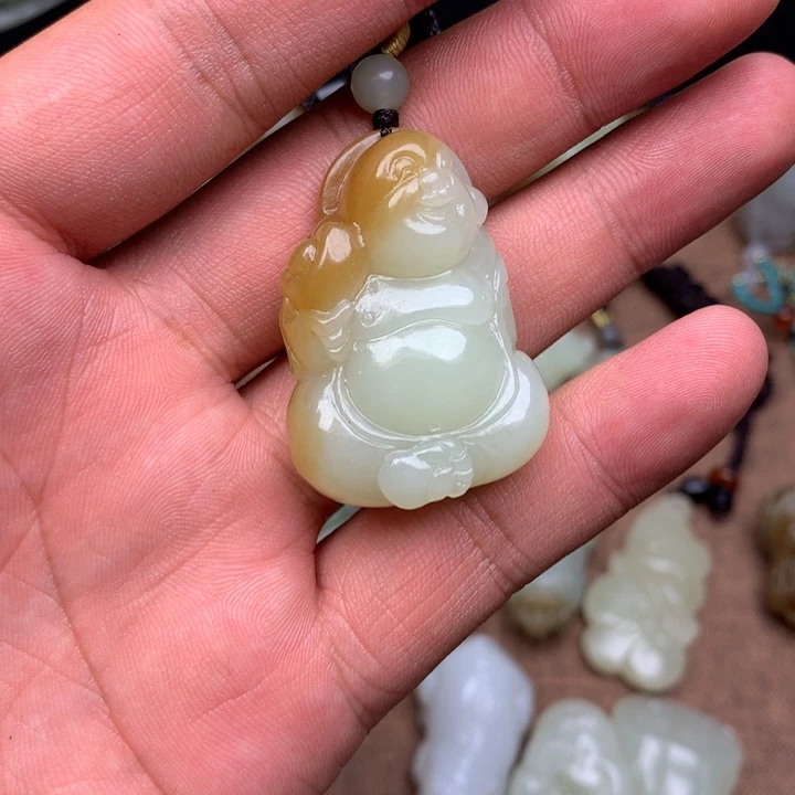 麦***菜颈饰未镶嵌和田玉