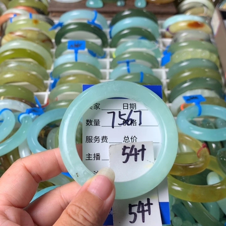 蛇纹石玉未镶嵌手镯7567