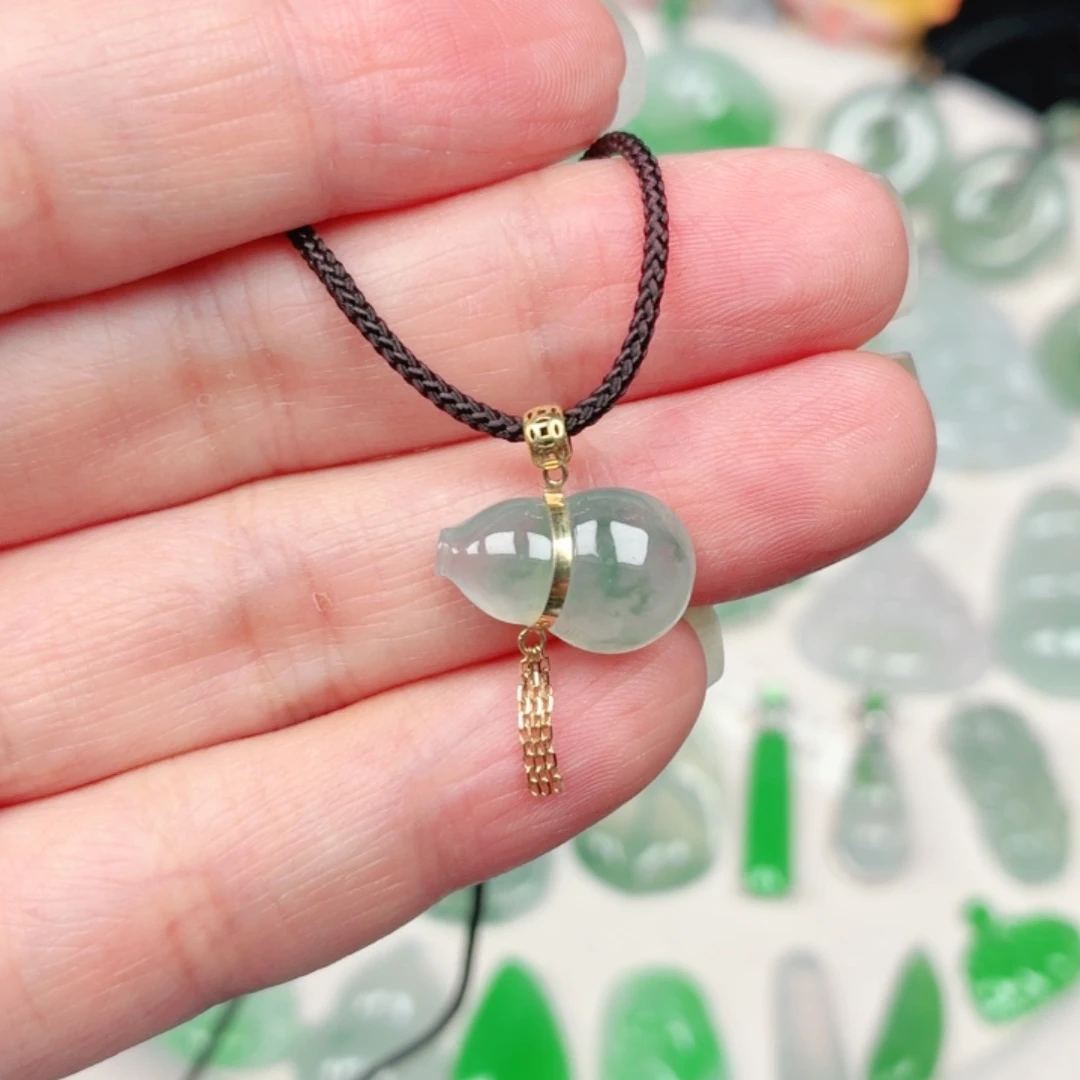 颈饰18K金镶嵌翡翠缅甸天然A货翡翠