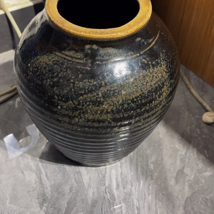 巴***玛有机玻璃黑瓷大罐一个