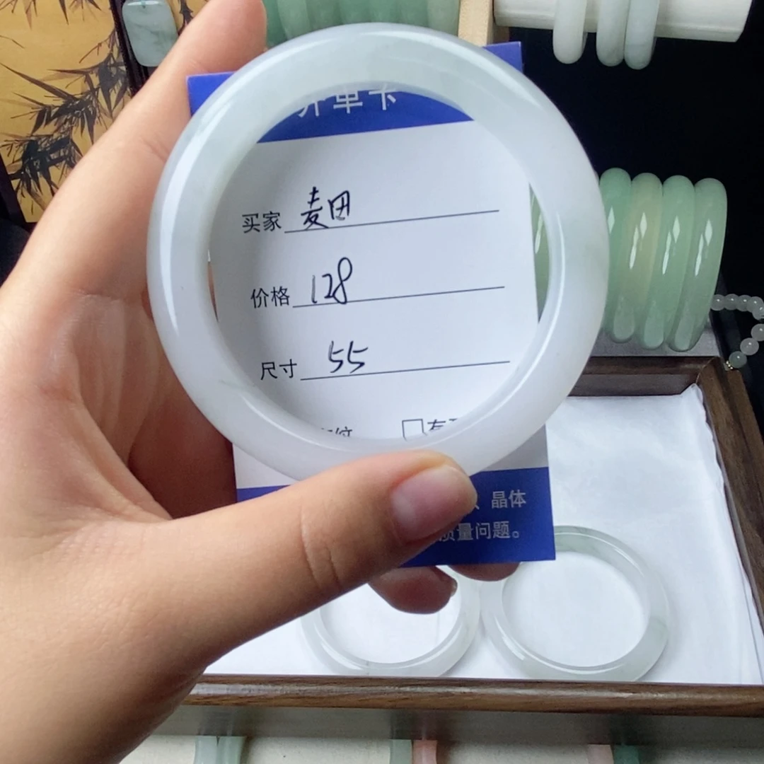 石英质玉未镶嵌手镯闪拍链接 一物一拍