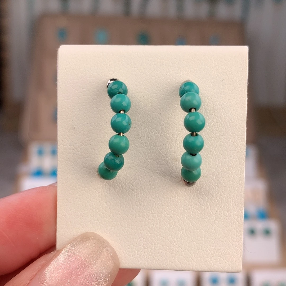绿松石未镶嵌耳饰