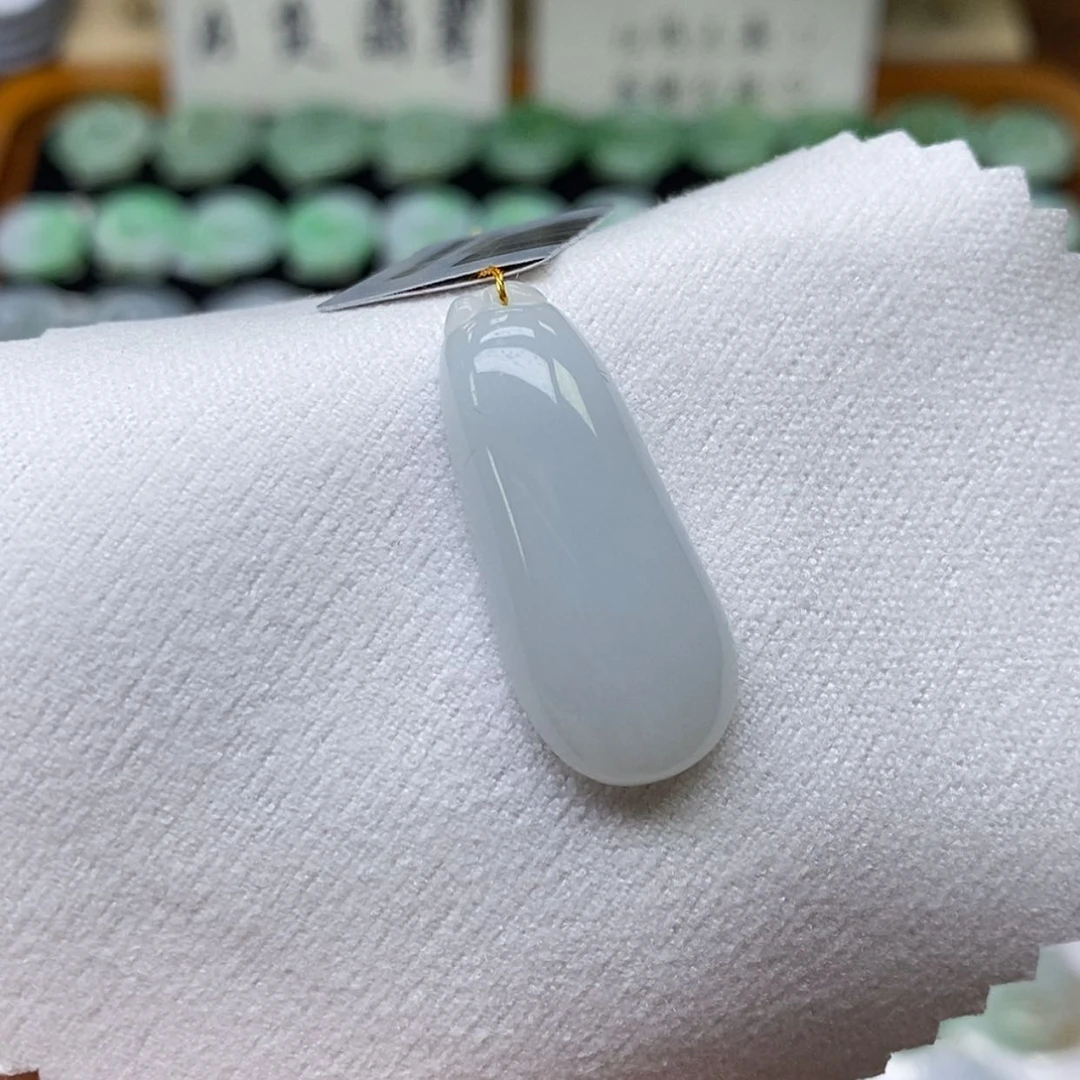 【闪购商品】翡翠未镶嵌颈饰福瓜