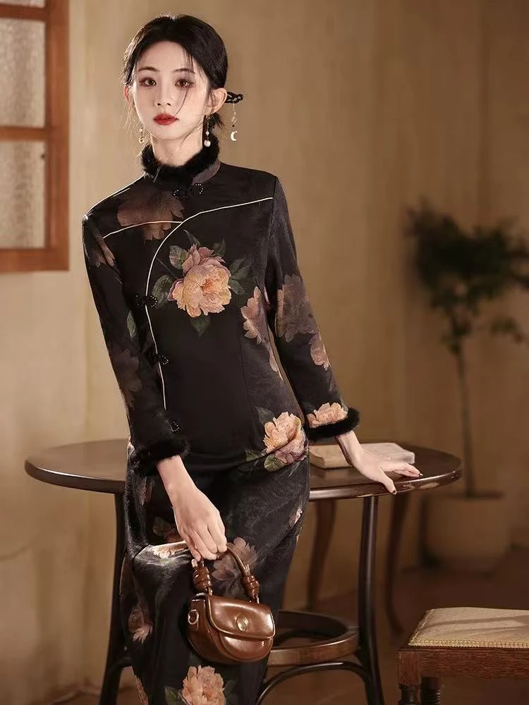 1631 黑色 牡丹 (贵妇人) 冬款 旗袍