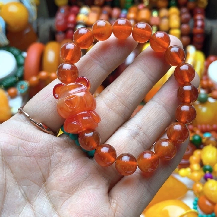 树脂制品128号小熊手串