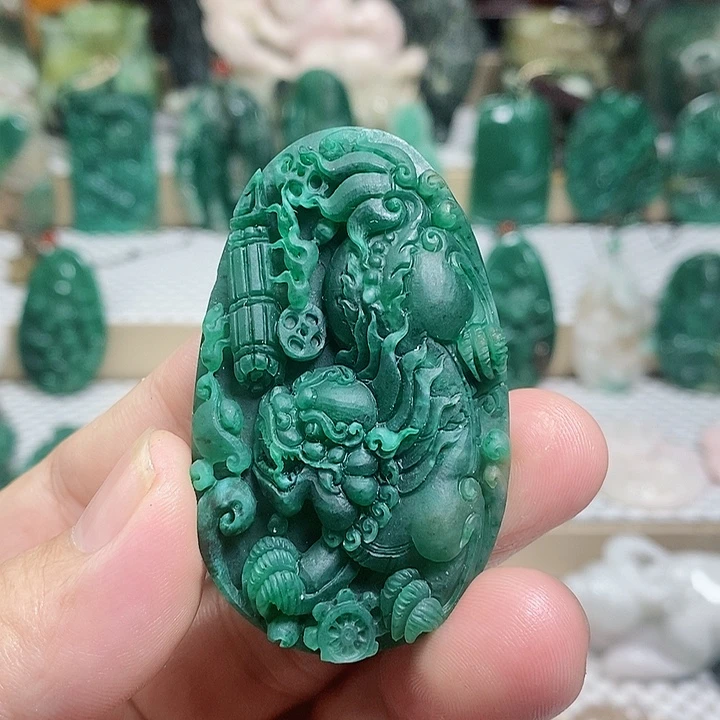未镶嵌独山玉颈饰
