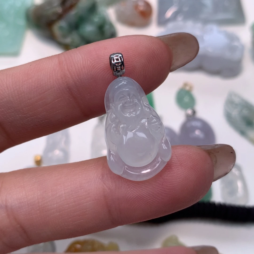 翡翠18K金镶嵌颈饰財爷