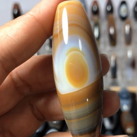 玛瑙/玉髓未镶嵌珠宝半成品一***甲