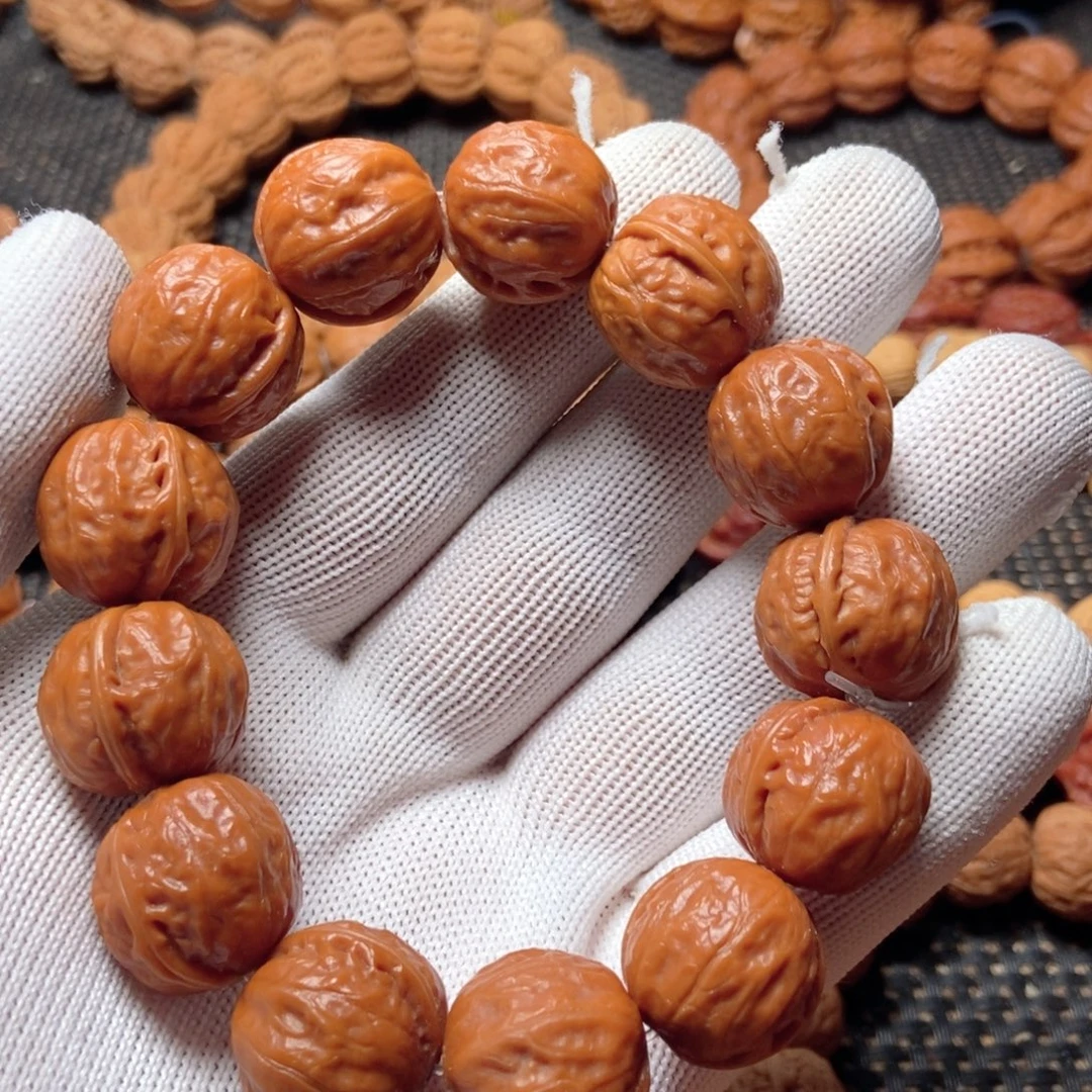 文玩核桃手串红皮小足球