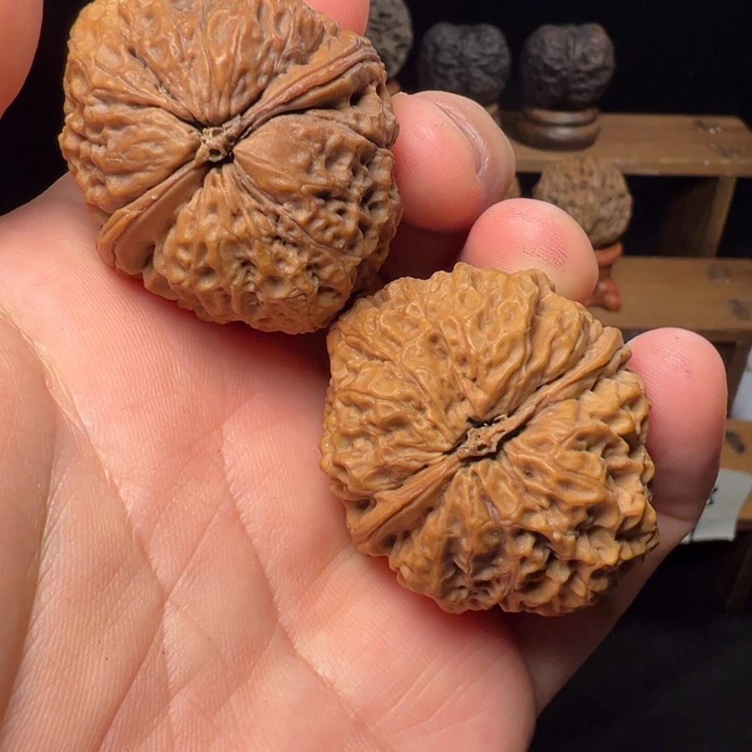 吊坠文玩核桃蚂蚁纹铁狮子40mm