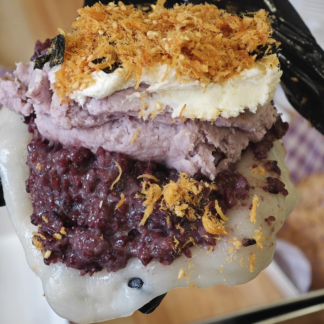 紫米芋泥奶酪肉松➕黄油薄脆