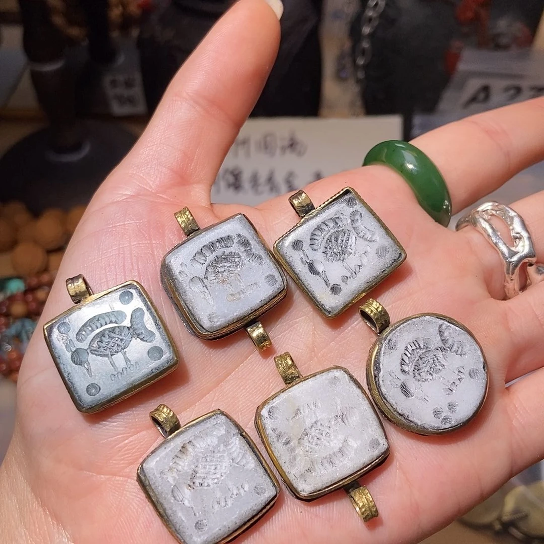 【闪购商品】翡翠戒指未镶嵌我