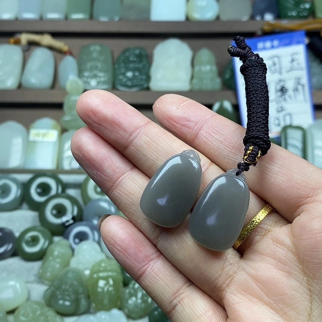 和田玉未镶嵌颈饰烟紫观音多样性发1件