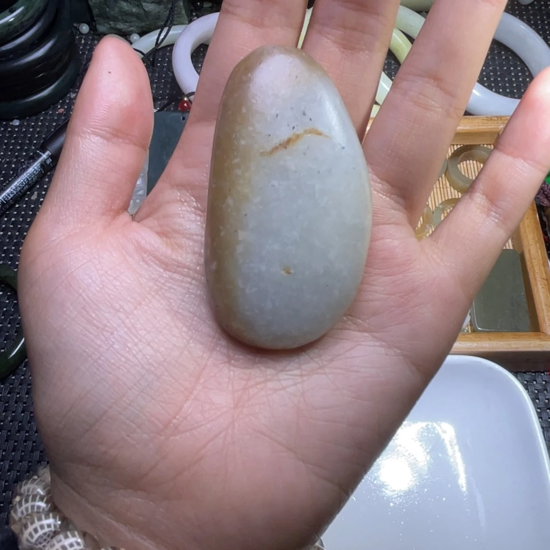 未镶嵌和田玉珠宝半成品