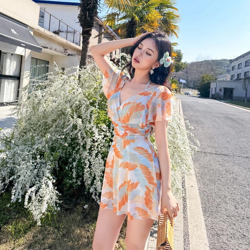 2025新款女士连体平角裙式泳衣遮肉显瘦高级感适合温泉度假夏款