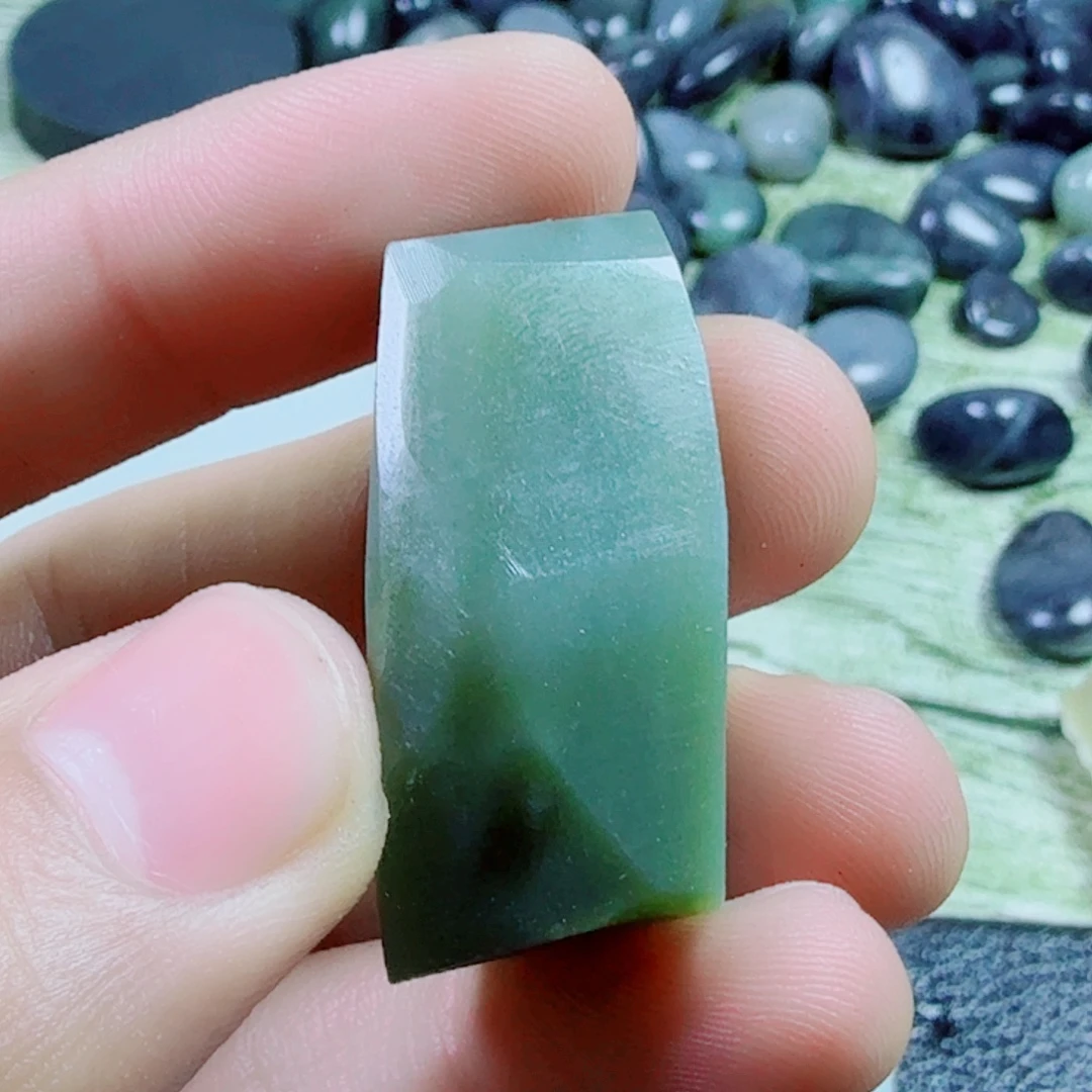 未镶嵌和田玉（糖玉）挂件