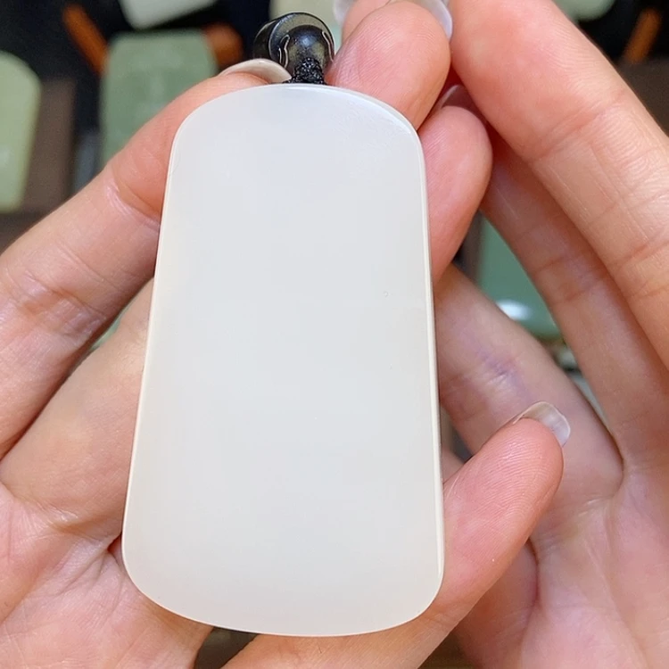 【闪购商品】颈饰未镶嵌和田玉