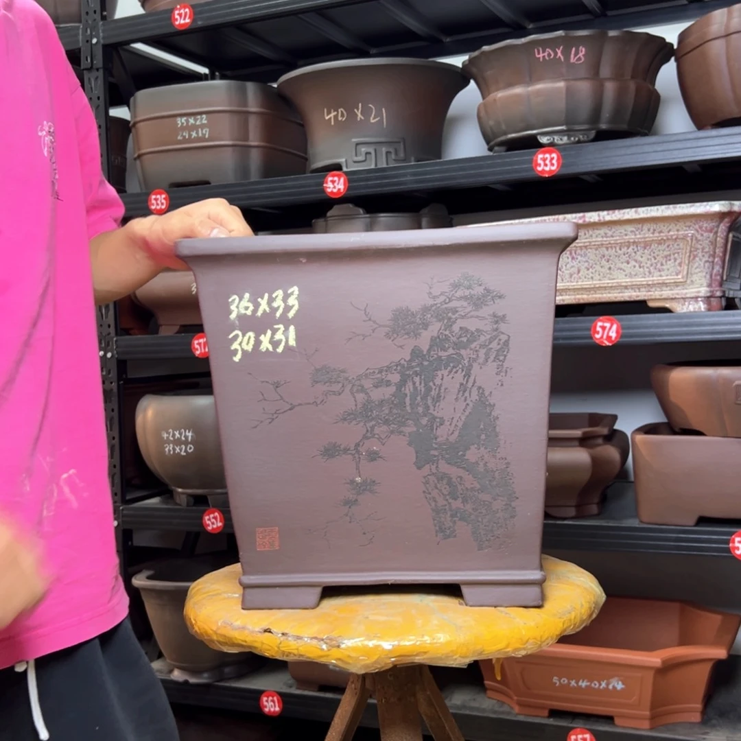 紫砂花盆呜呜呜呜