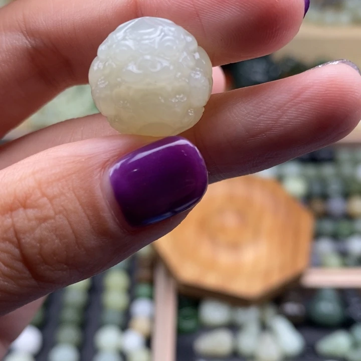 胖***虎未镶嵌和田玉（糖玉）珠宝半成品