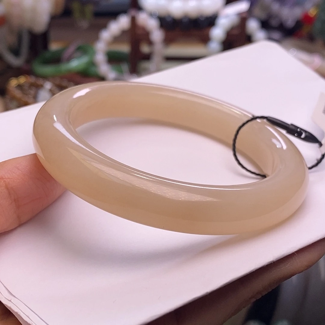 颈饰未镶嵌和田玉60.5收藏老矿料浓红藕粉手镯毕业级