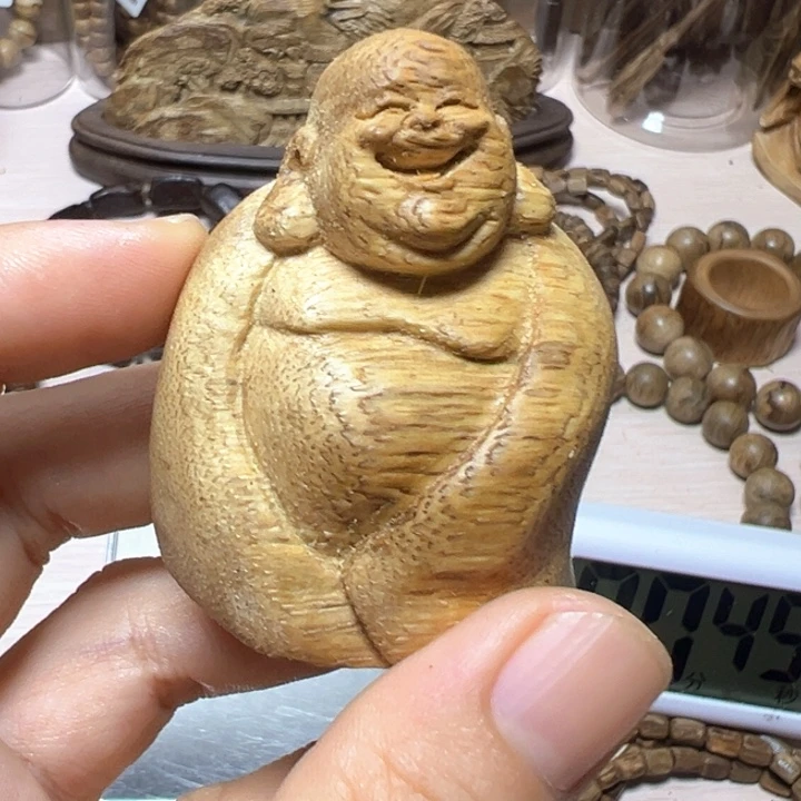 沉香碎屑沉香柬埔寨雕刻