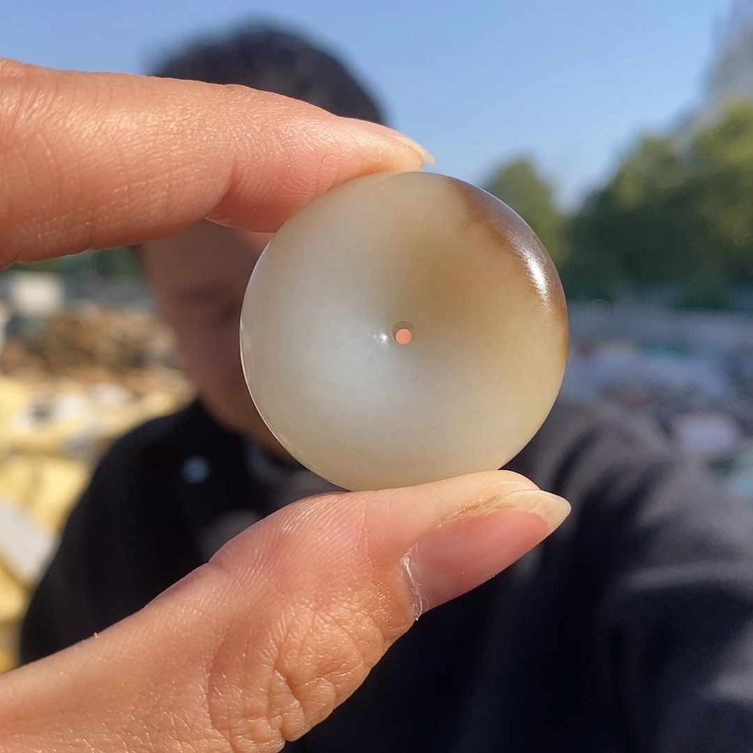 颈饰未镶嵌和田玉是****~