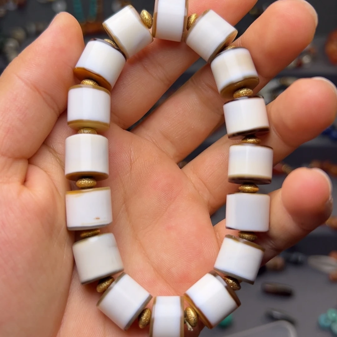 玛瑙/玉髓合金玛瑙吊坠