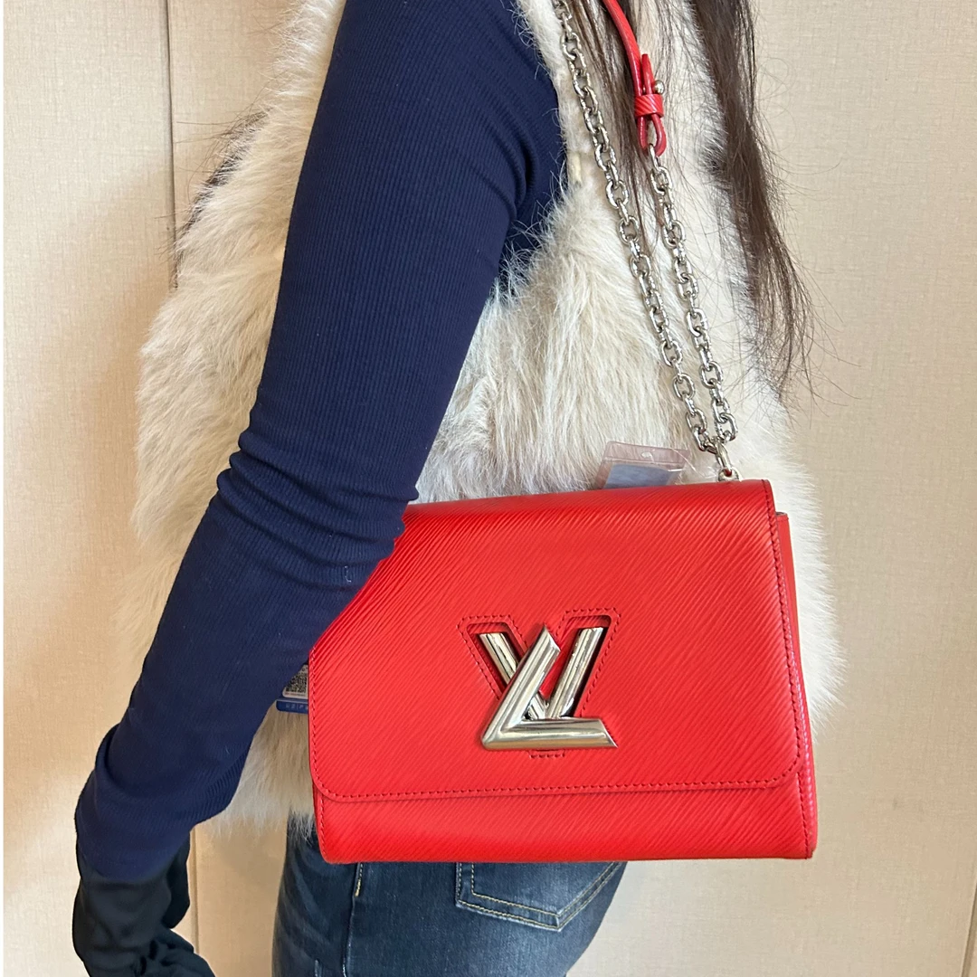 95新 LouisVuitton/路易威登 红色扭一扭斜跨包/云海优选/53351
