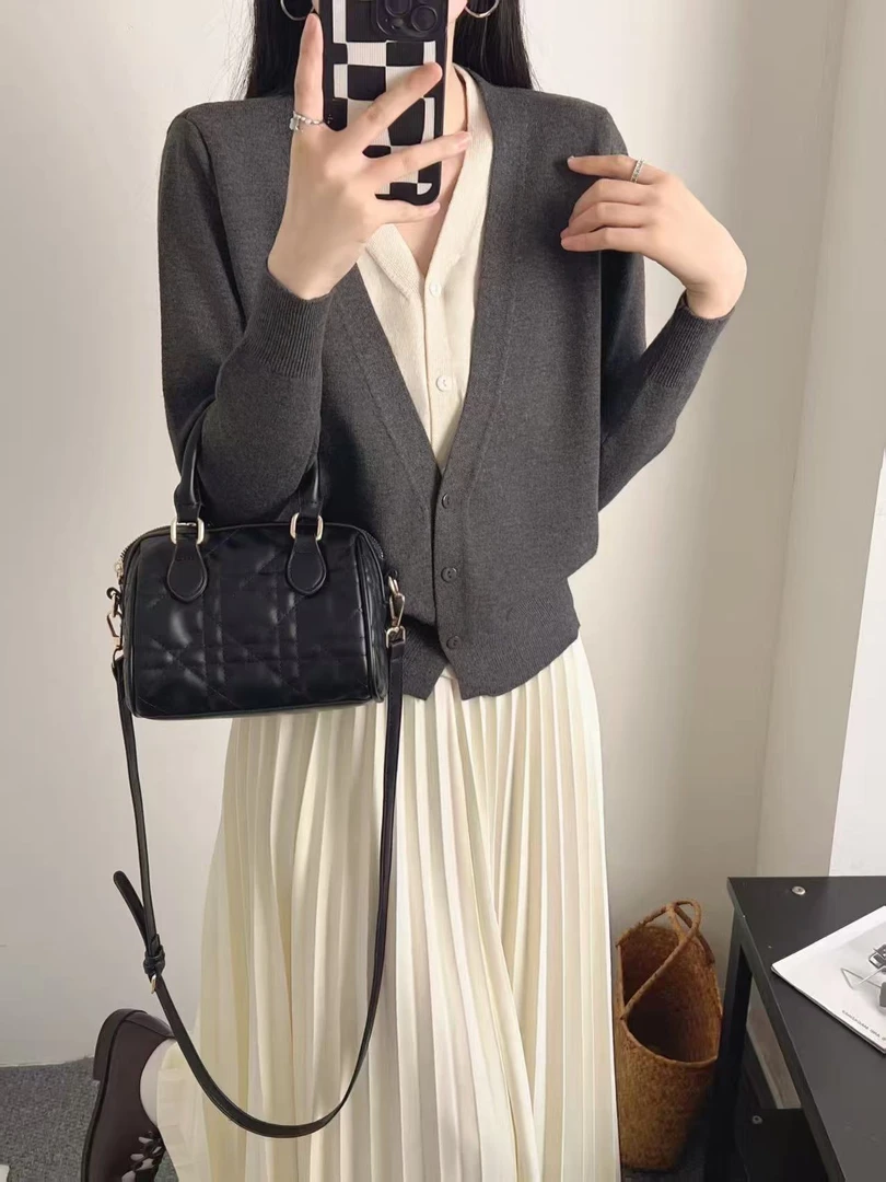 简约设计感拼色假两件V领针织开衫女早秋新款休闲独特气质外套607