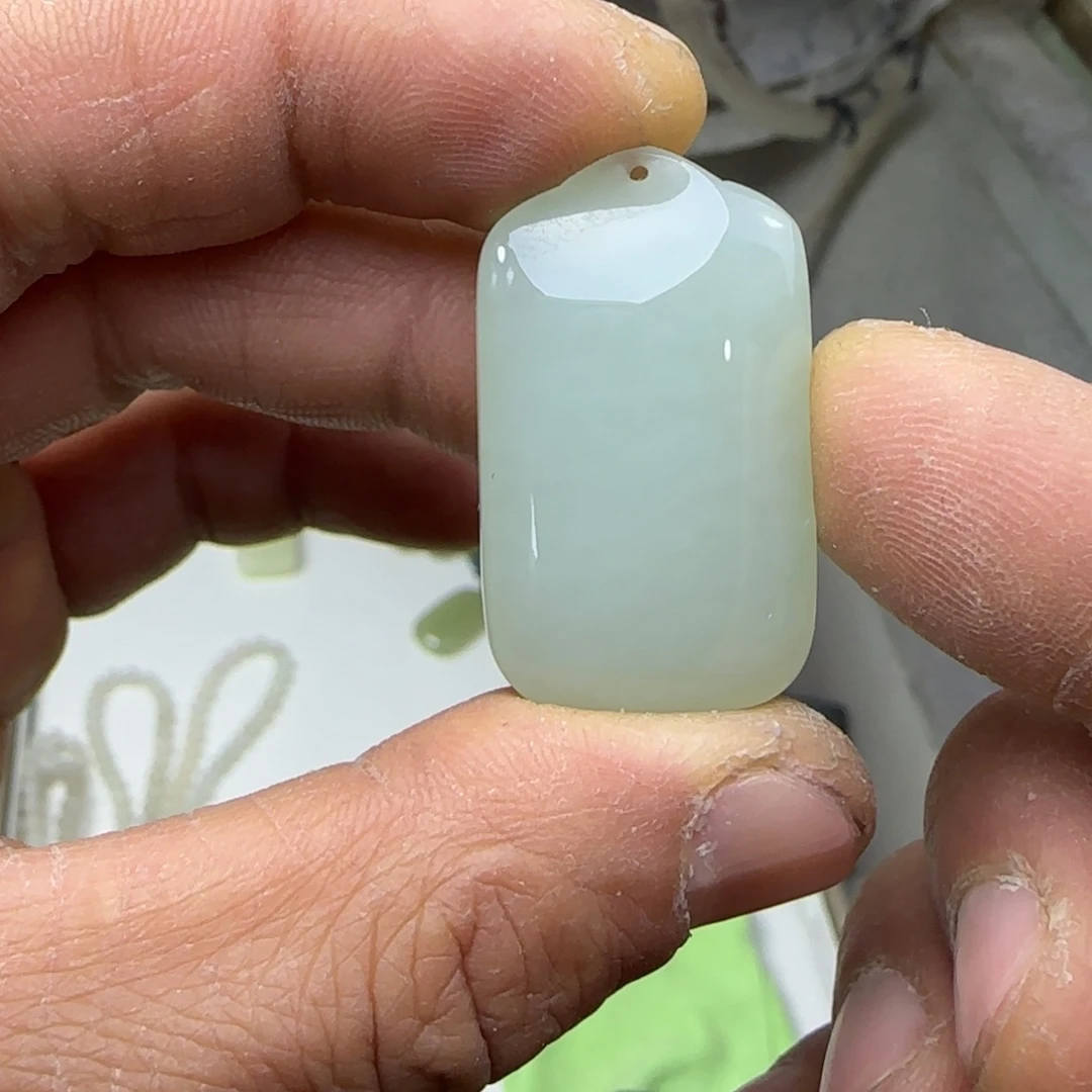 和田玉未镶嵌颈饰且末