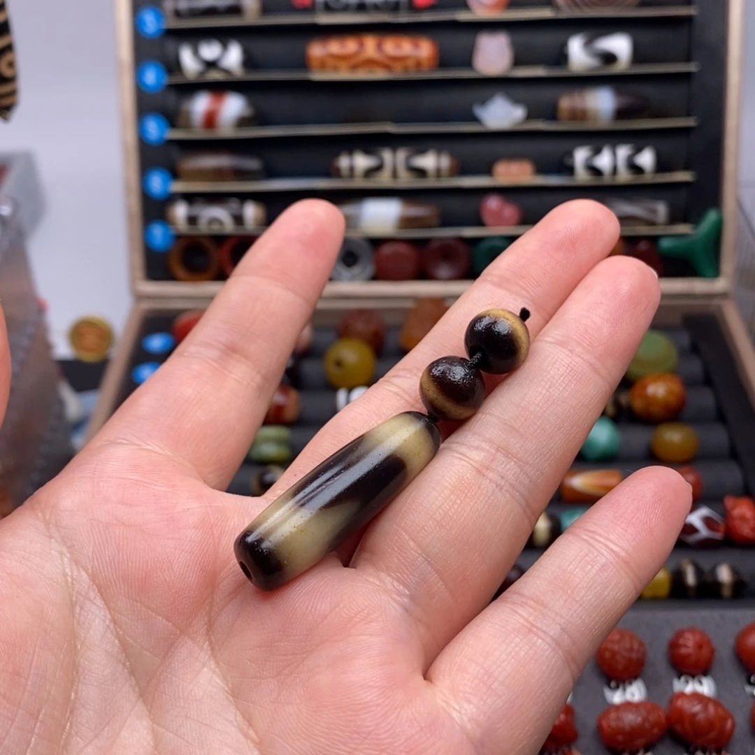 Y***）玛瑙/玉髓合金珠宝半成品