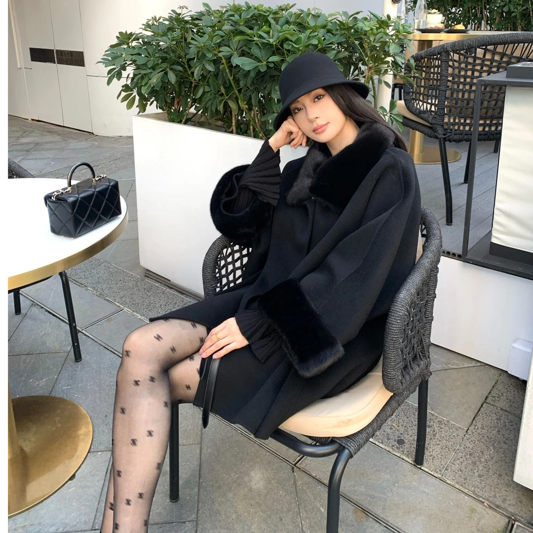 周淼ZHOUMIAO骆马绒双面呢大衣收腰斗篷式毛呢外套女冬ZM24D8507Z