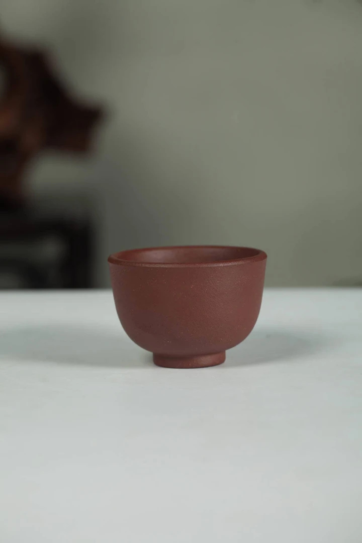 宜兴紫砂纯原矿无添加纯红降坡主人杯